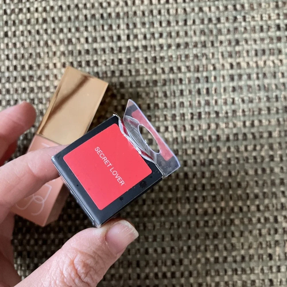 new in box NARS Afterglow Liquid Blush Secret Lover 0.23 oz / 7 mL‎ Full Size